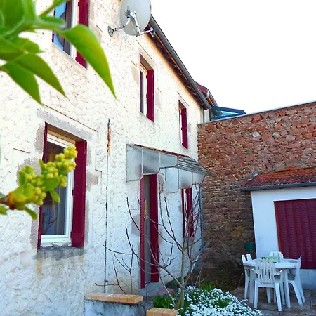 Holiday home Charmante Maison Familiale Avec Cour Fermee, Proche Randonnees Et Sites Naturels - Fr-1-489-277 *